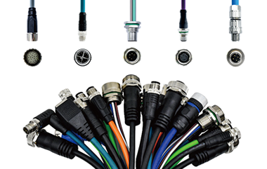 What are the advantages and disadvantages of plastic connectors and metal connectors?